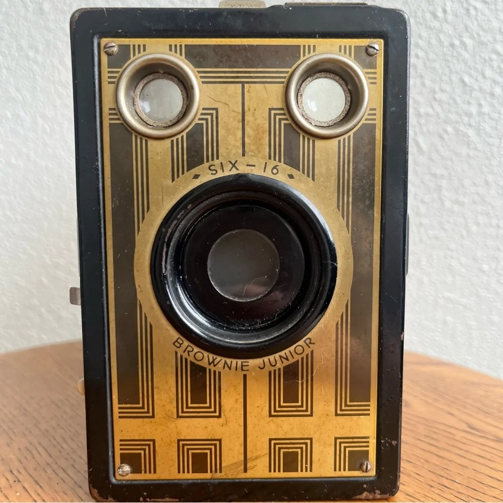 Kodak Brownie Junior Six-16